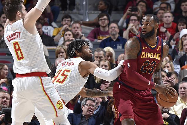  老鹰特雷杨化身组织大师，场均助攻数领跑全联盟